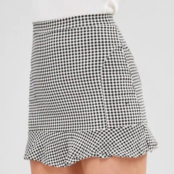 Zaful Dresses & Skirts - ZAFUL gingham Peplum skirt